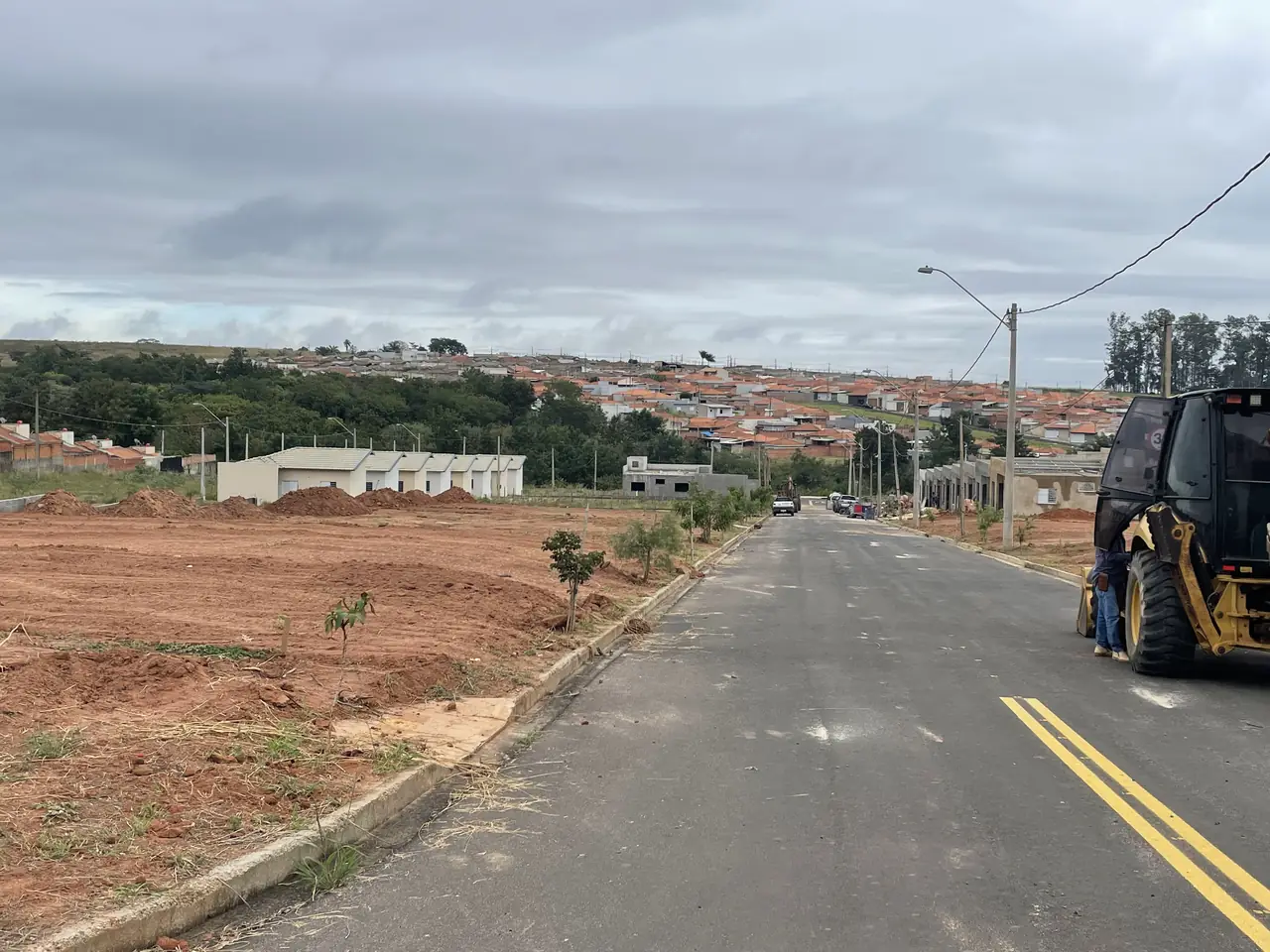 Terraplanagem e vias do loteamento