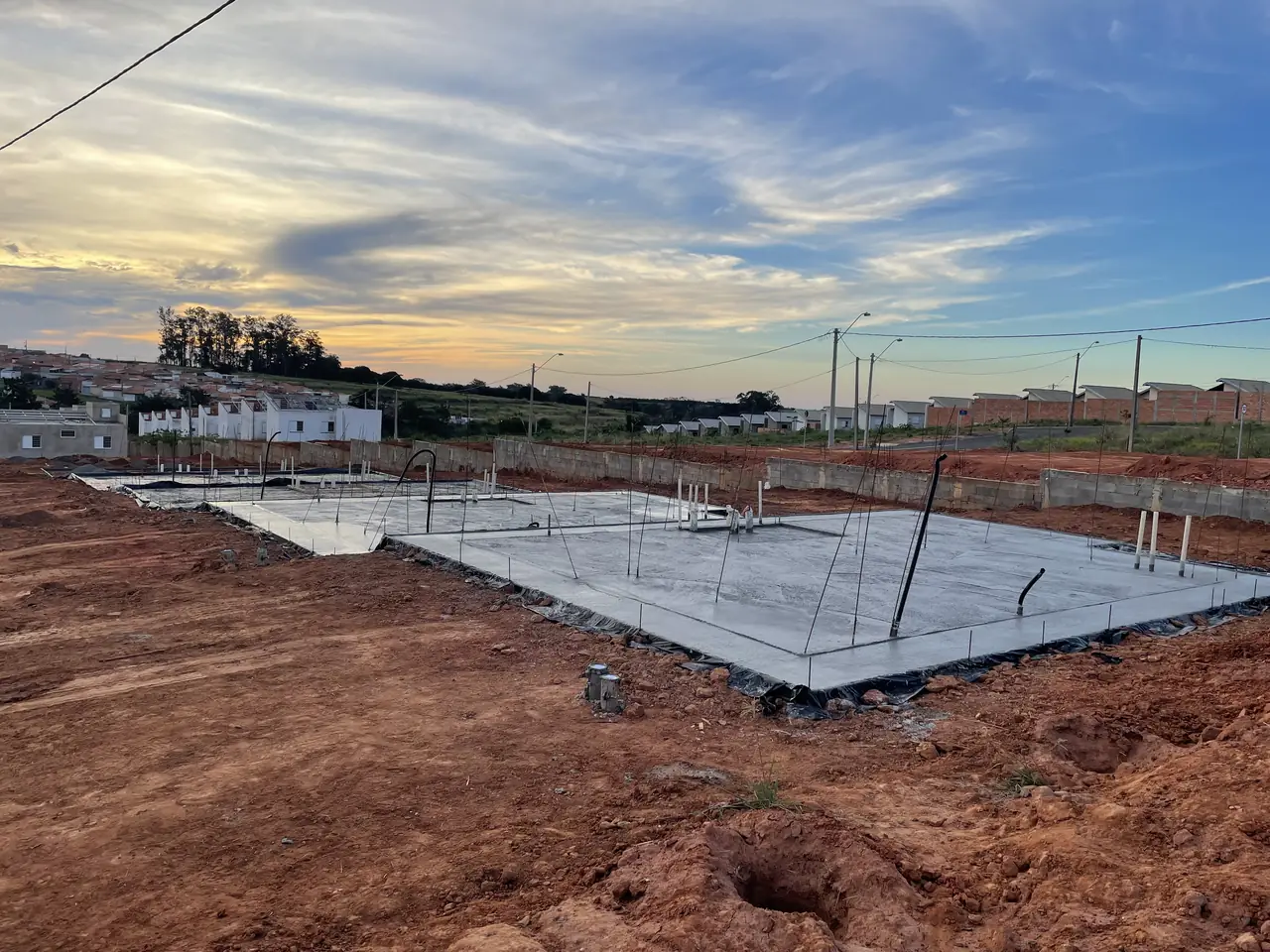 Vista aérea do canteiro de obras